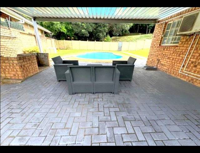 5 BEDROOM HOUSE FOR SALE IN MEER EN SEE